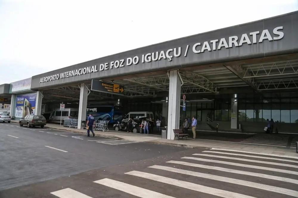 taxi aeropuerto foz de iguazu - Cómo llegar del aeropuerto de Puerto Iguazú al aeropuerto de Foz de Iguazu