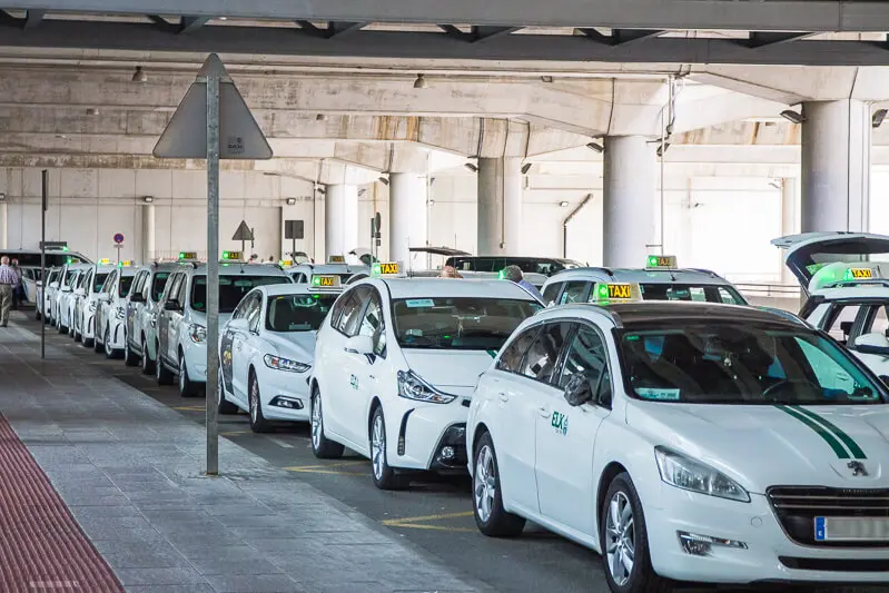 taxi elche aeropuerto - Cuánto cuesta un taxi de Elche al Aeropuerto