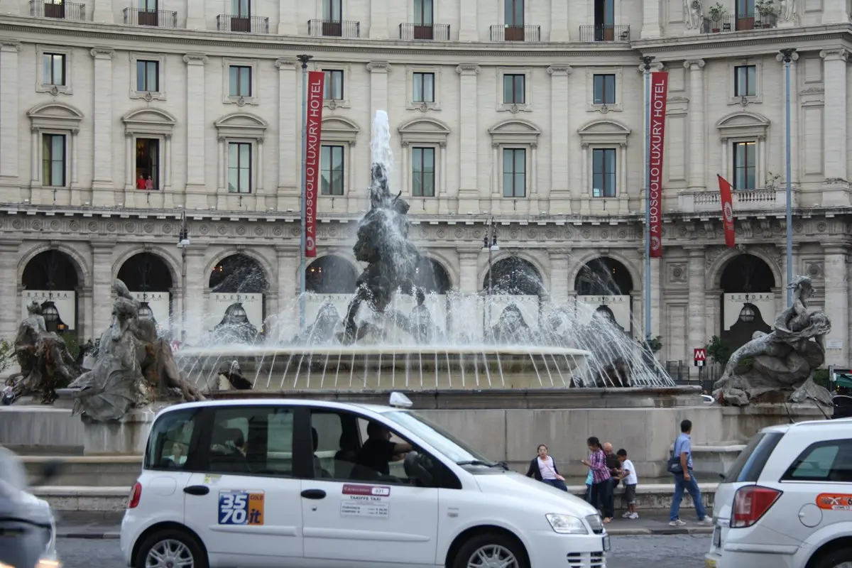 taxi en roma - Cuánto cuesta un taxi del aeropuerto Fiumicino al centro de Roma