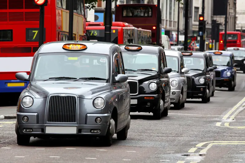 precio taxi desde gatwick a londres - Cuánto cuesta un taxi desde Gatwick a Londres