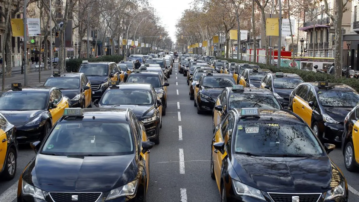 horario taxi barcelona - Cuánto dinero da un taxi en Barcelona