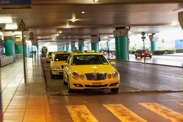 athens airport taxi - welcome pickups - How do I contact welcome pickups