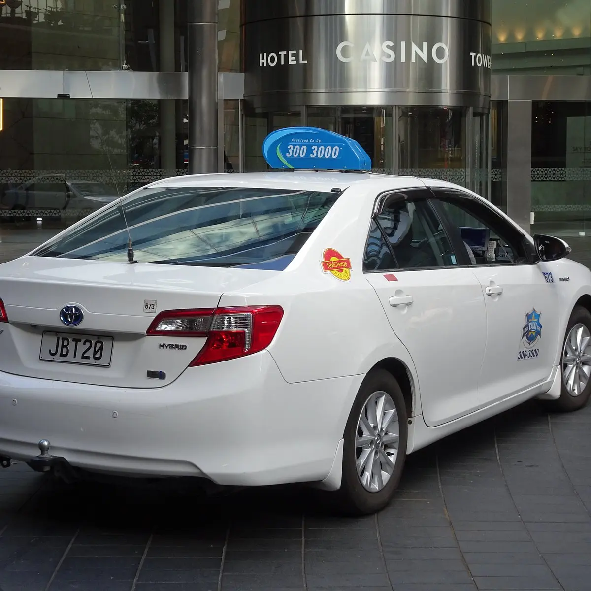 taxi auckland airport - How do I get from Auckland Airport to the city