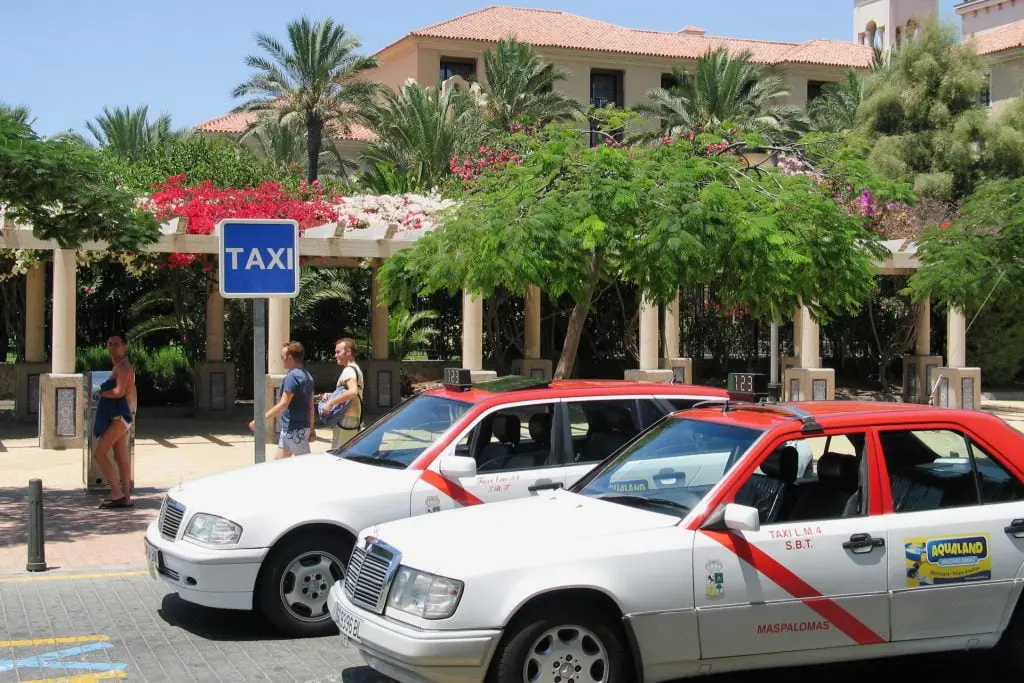how to get a taxi in gran canaria - How do you get a taxi in the Canary Islands