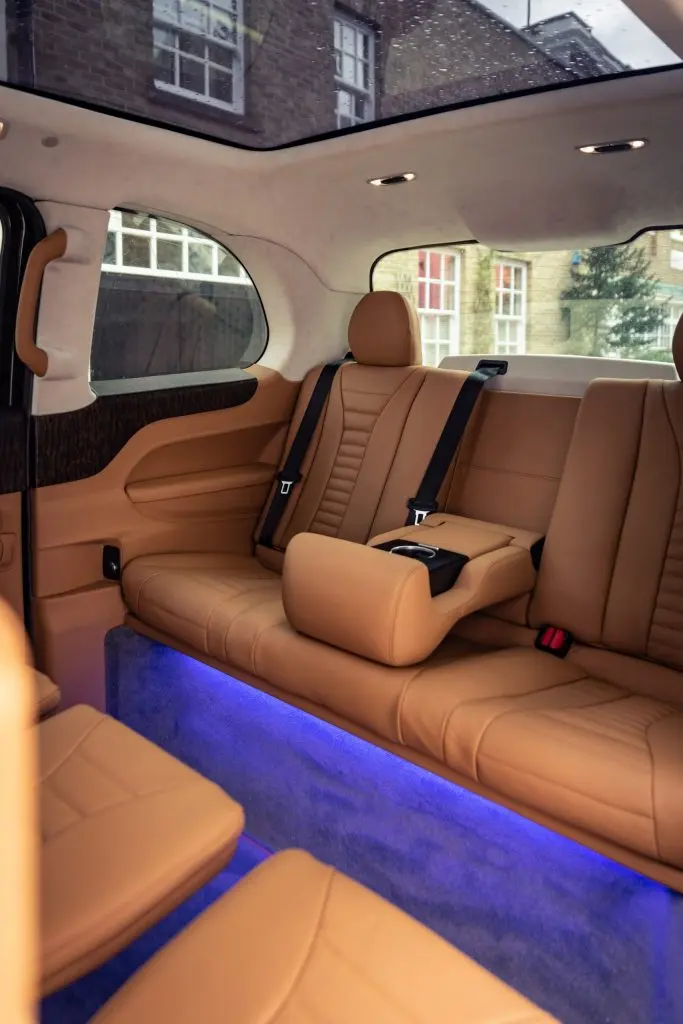 luxury taxi london - How much does a chauffeur cost for a day UK