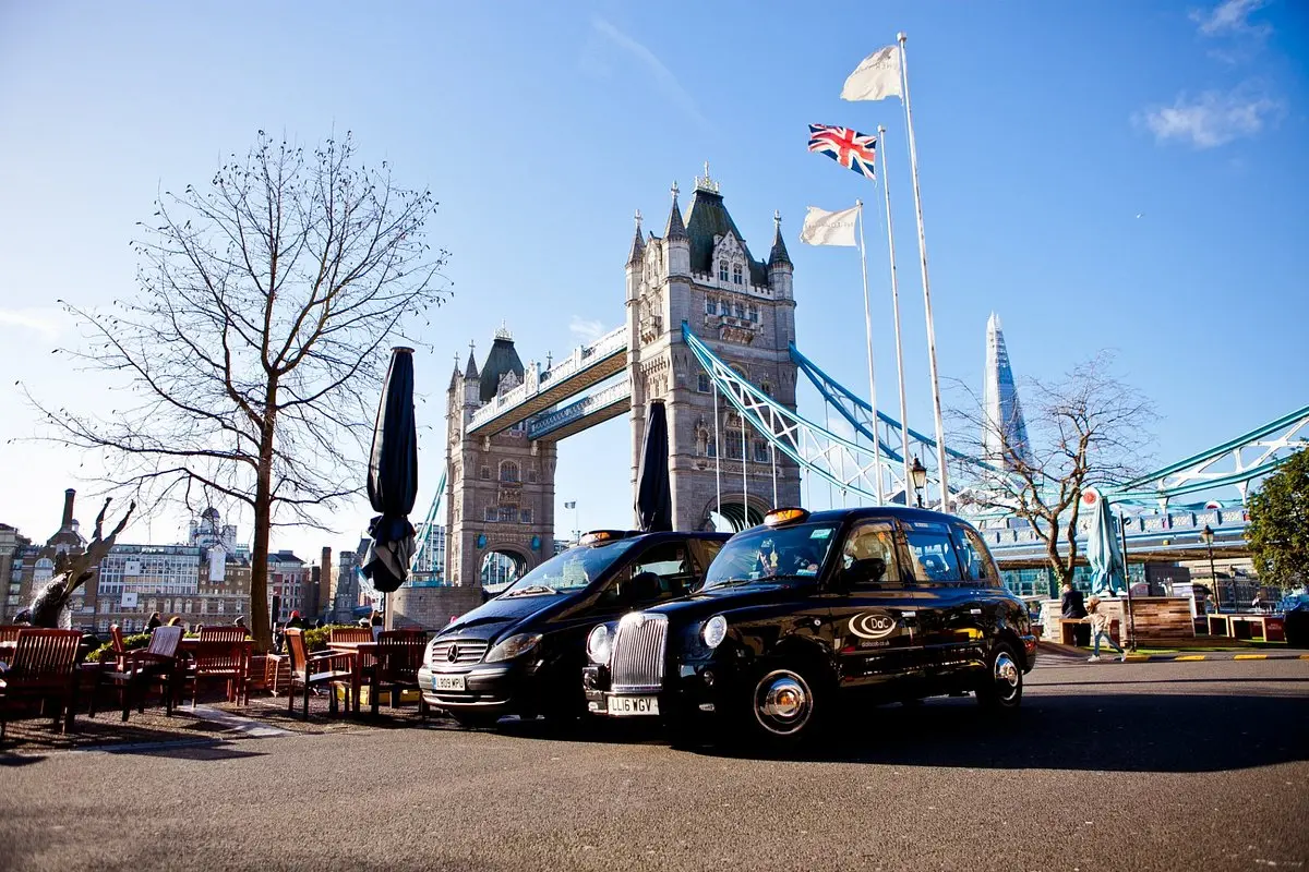 black taxi tours of london - What is the iconic black taxi London